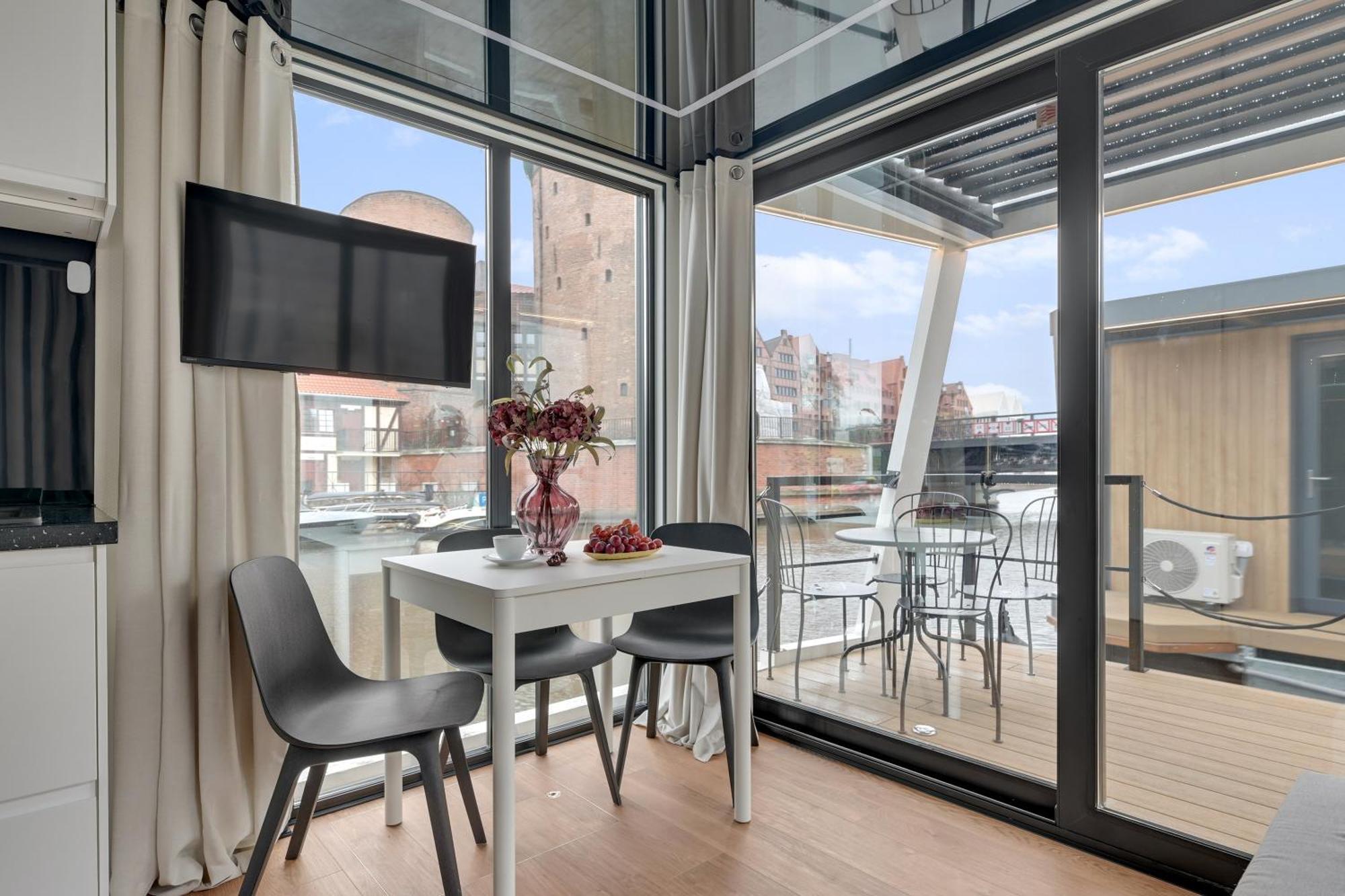 Domy Na Wodzie - La Mare Motlava Houseboats By Downtown Apartments — Photos 2